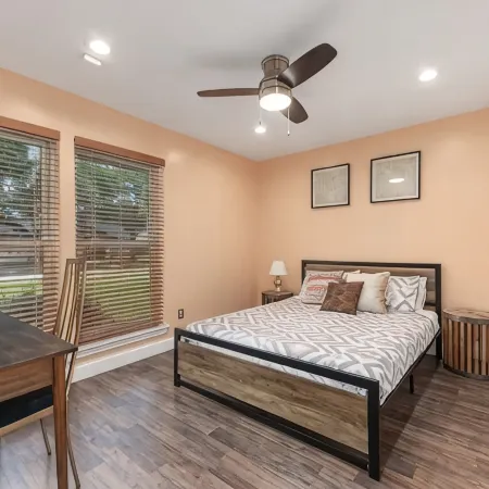 Paradise in Plano-4 bedroom home with pool, spa and jacuzzi suite.