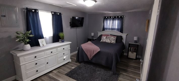 1 bed1 bath house, less than 1mile to Union Hospital Hotels in Vigo County