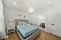 New Build! Beach Front Luxury House w/Ocean Views & Breeze - 비치
