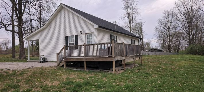 Peaceful private 3 BR new home near Mammoth Cave. Hotels in Barren County