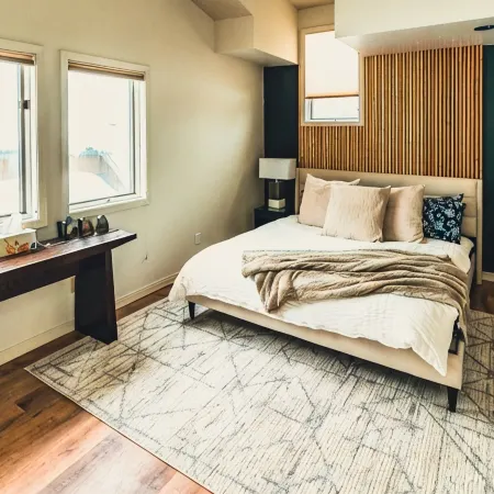 The Lynx Retreat - Slopeside Ski In/Out Home Near Glacier National Park