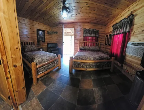 Little cabin in the heart of the Kiamichi Mountains 33 miles from Hochatown, OK - Alppimaja