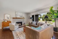 Seattle World Cup and NW Parks 3 Bedrooms Central AC Hot Tub & Outdoor Living - 4-Star
