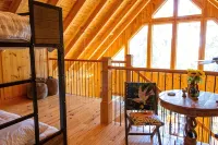 Cabin on Lake Keowee just minutes from Clemson, lake front property with firepit - Chalets