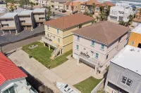 Private Home,4300Sqft,Direct Beach Access,6 Bedrooms w/6 Ensuite Baths+Elevator! - ジャグジー
