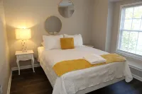Elegant & Renovated Family Space-King Size Bed - Wifi