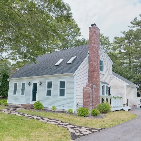 Tranquil Cape getaway 4BD 2BA with AC, Family and Pet Friendly!