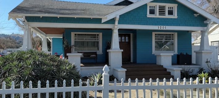 Charming 3-bedroom house with AC, walking distance to downtown Paso Robles Hotels in El Paso de Robles