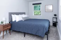 Modern Lakefront Gun Lake Cottage Near Bay Pointe Inn - 4-Star