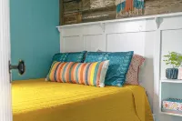 Happy Harbor:  cute cottage 1 block from Indian Lake. - 3-Star