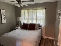 Sleeps 6 in prime location - 방갈로