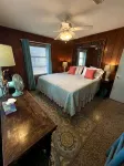 SOUTH BEACH & PARK Just Steps Away • STARFISH COTTAGE • Cute Cozy Vero Beach - 3-Star