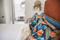 WALK to restaurants, lighthouse and shops! Charming  cottage, cozy & bright! - ブティック