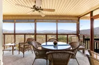 Escape to Lake Chatuge! Stunning views of the mountains and lake! - 4つ星