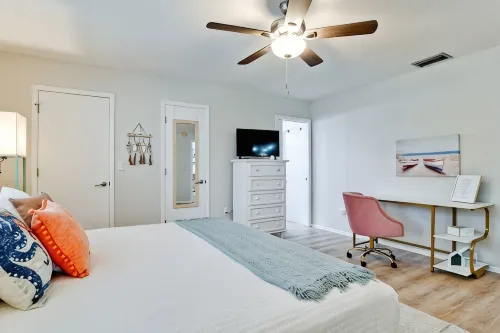 🌟 STUNNING!- Game Room, Pool, Beaches & Full Remodel! - balcony