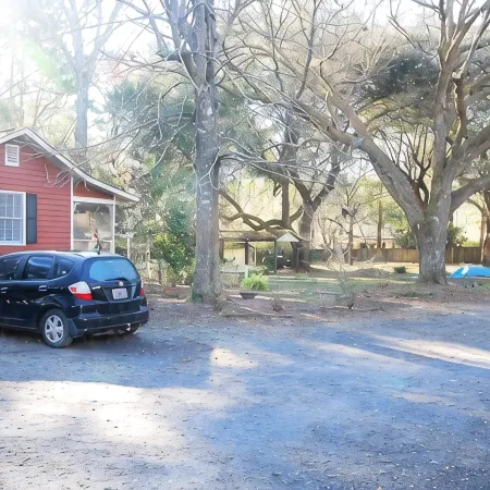 Cottage in the Oaks is a restored Historical Cottage from the late 1800’s