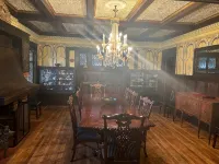 Historic mansion in the Scarritt Renaissance District - Homestays