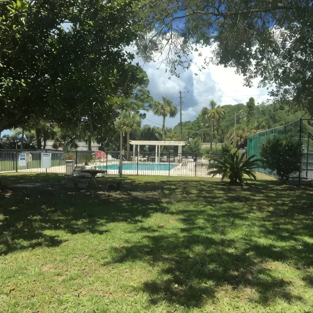 CONDO Water front, bay breeze, fishing paradise and family friendly 2 bedroom