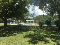 CONDO Water front, bay breeze, fishing paradise and family friendly 2 bedroom - Uima-altaat
