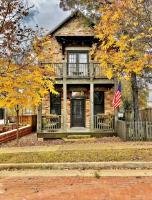 The Retreat @ Carlton Landing, an Elegant Farmhouse located in a 5 star resort!! - 4-Star