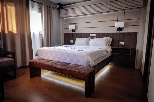 Hotel Résidence la Falaise - 4-Star