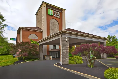 Holiday Inn Express & Suites CINCINNATI NORTHEAST-MILFORD by IHG - Gym