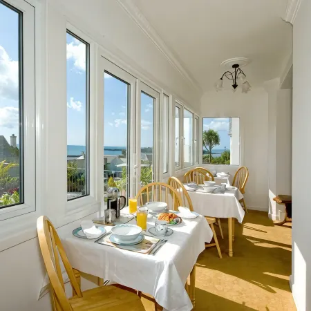 Seaview Hotels in Looe