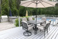 Family Oasis with Pool, Game Room, & Outdoor Kitchen - Walk to Beach & Trails! - Fitnessstudio