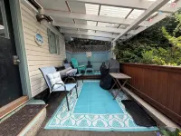Oceanfront Studio Suite:Ocean Access, Boardwalk, Dock, BBQ, Kayaks & Crab Traps! - 3-Star