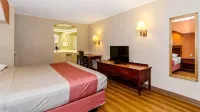 Baymont by Wyndham Newark/Wilmington/Mall Area - 3-Star