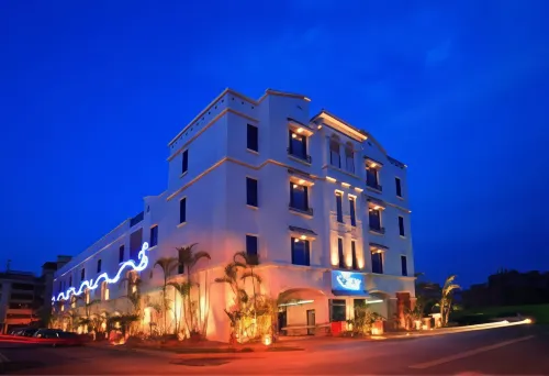 Blue Coast Spa Motel Hotel di Keelung
