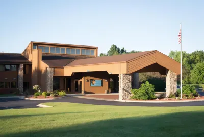 The Carlton Lodge Hotel dekat Blissfield Model Railroad Club