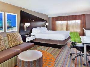 Holiday Inn Express Atlanta Galleria-Ballpark Area