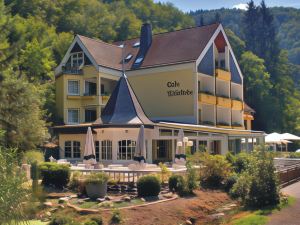 Hotel am Schwanenweiher