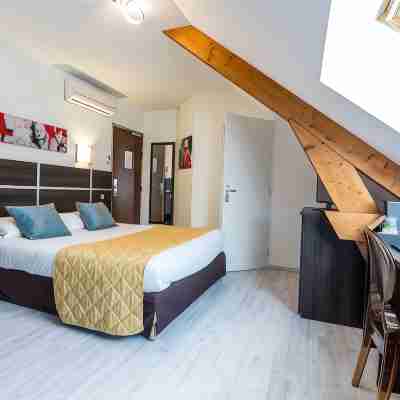 Logis Hôtel du Centre Rooms