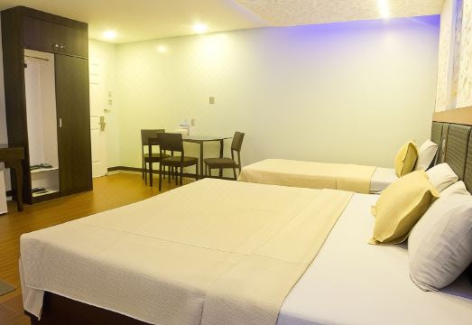 유로텔 마카티 호텔 외관