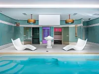 L'Orangerie du Château des Reynats Hotels in Dordogne