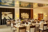 H+ Hotel Leipzig-Halle by Sunday Hotels - Aamiainen