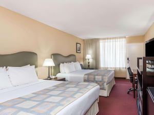 Ramada by Wyndham Altamonte Springs Near I-4