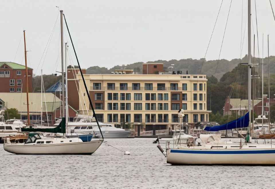 The Brenton Hotel