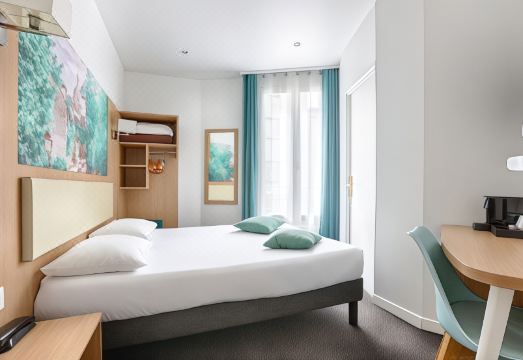 호텔 드 파리 볼로뉴-비앙쿠르의 객실 모습