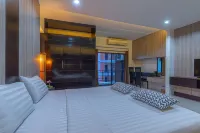 濱海大飯店 Paradise Ocean View Condominium附近的飯店
