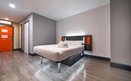 EasyHotel Milton Keynes