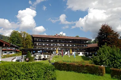 Treff Alpenhotel Kronprinz - Berchtesgaden Hotels in der Nähe von Almhutte auf der Schlegelmulde