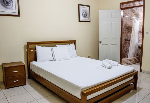 Auberge Pont-Gaudin - Housity