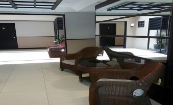 Hotel Mikka - Housity