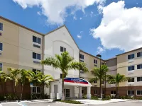 Candlewood Suites Fort Myers-Sanibel Gateway Hotels in Fort Myers