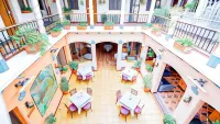 Hotel Pensión Bonifaz - parking