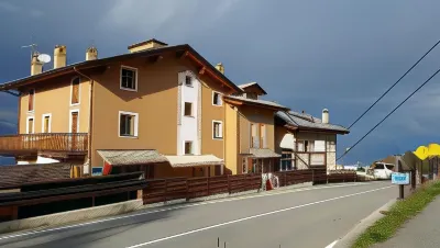 Residence Les Fleurs Hotels near Castello Reale di Sarre