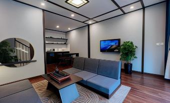 Nguyen Can Shoptel Wyndham Thanh Thuy